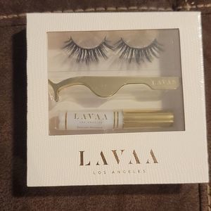 𝅺lavaa los angeles flirty Lash set